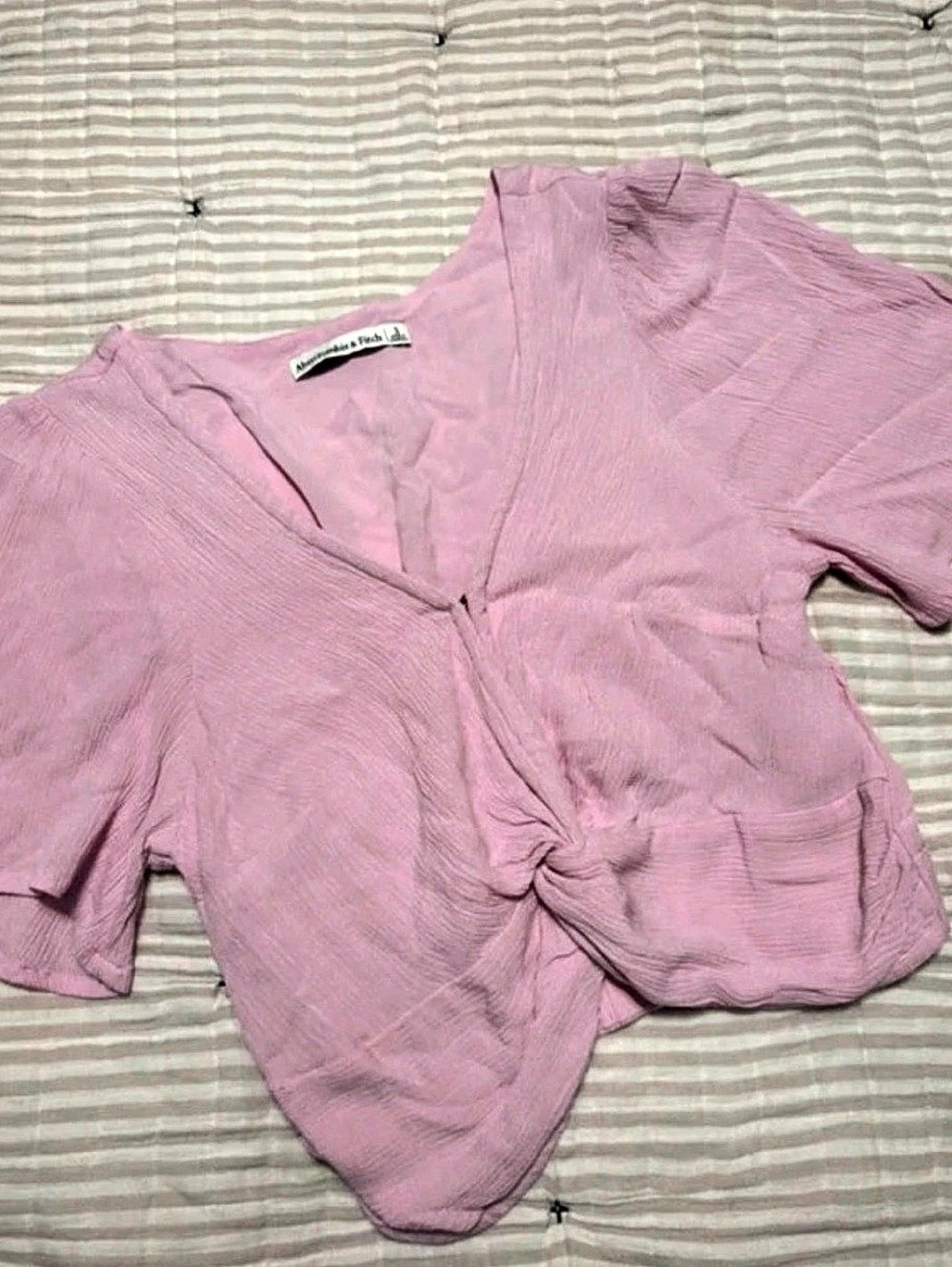 Abercrombie & Fitch Knot-Front Cropped Top Pink Size Small